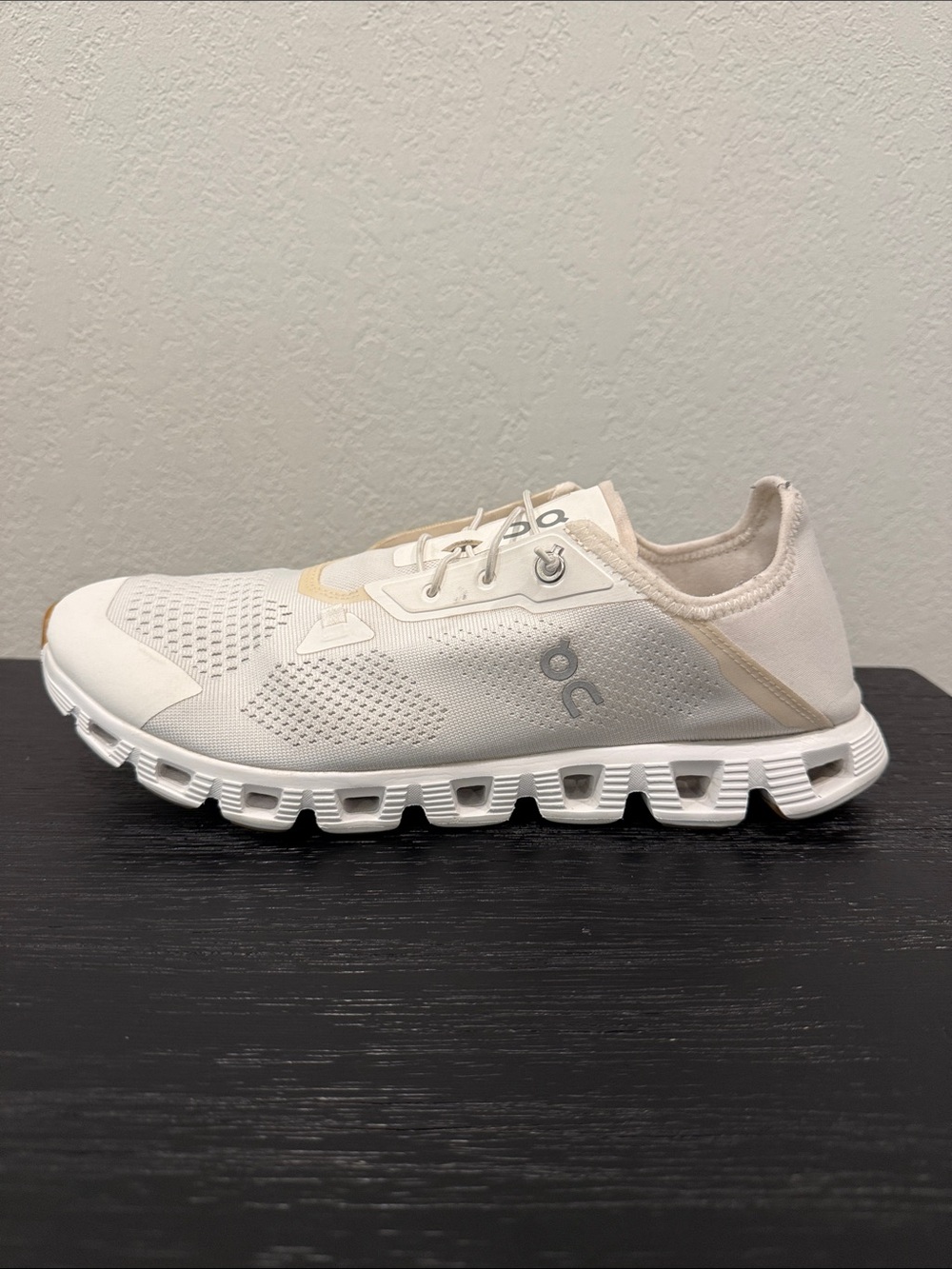 Men’s Size 12 On Cloud Running Shoe in White Training workout Shoes